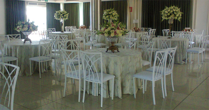 ALUGUEL DE MESAS E CADEIRAS EM BH